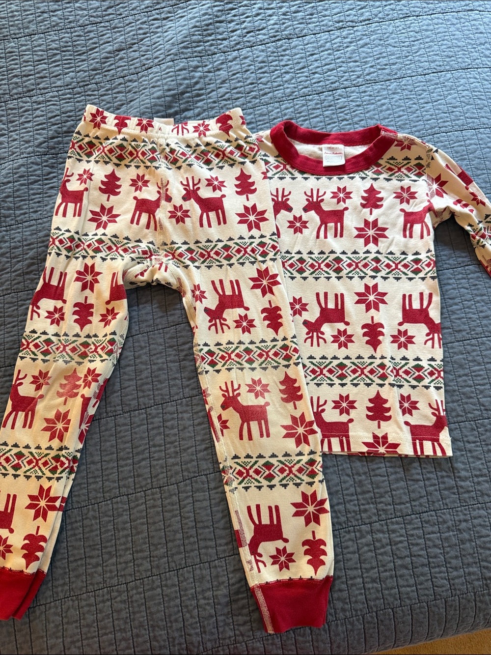 Hanna Andersson Red and Cream Reindeer Holiday Pajama Set